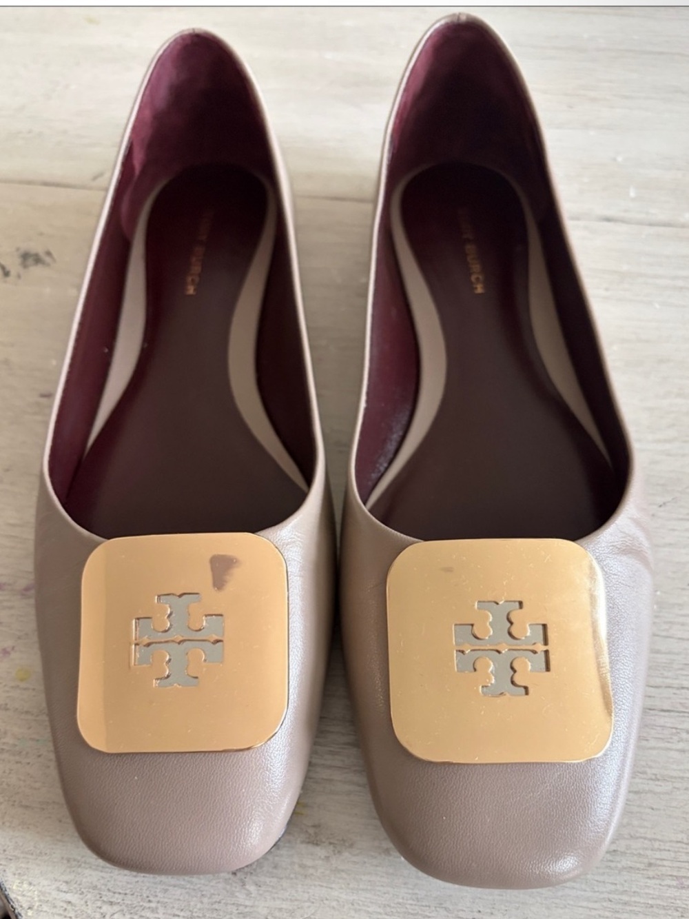 Tory Burch Beige Leather Ballet Flats with Gold Logo Plaque
